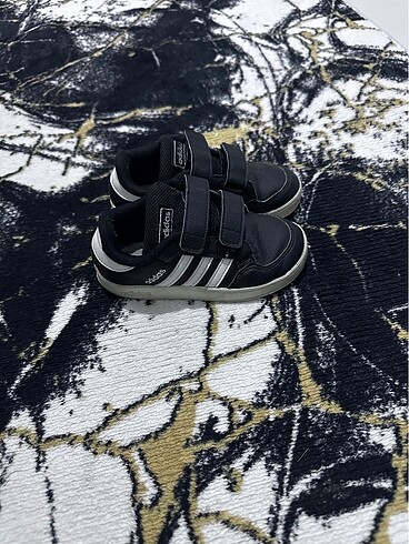 Adidas Erkek çocuk spor ayakkabı