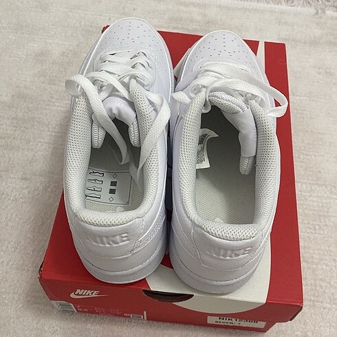 40 Beden beyaz Renk nike ayakkabı