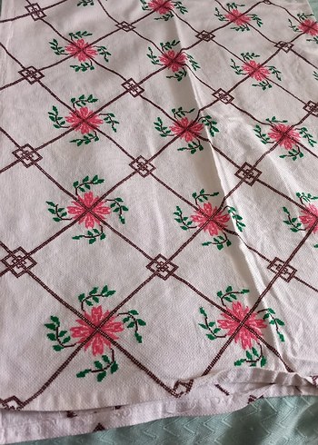 Nakışlı Beyaz Örtü