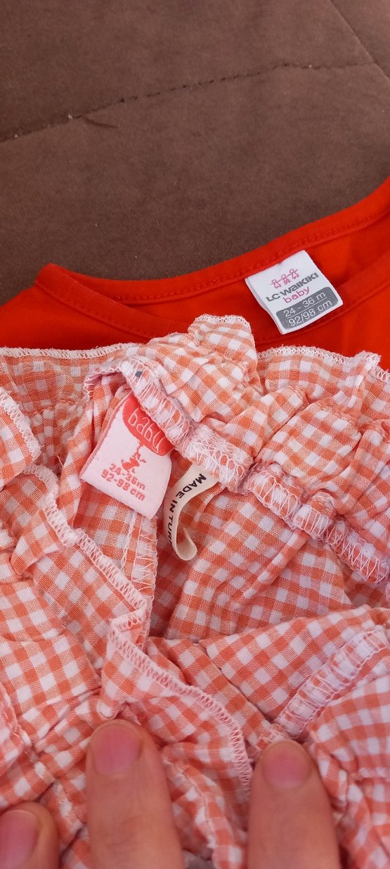 Kısa Kollu Kırmızı Baskılı Bebek Kız Takımı - Görsel 3