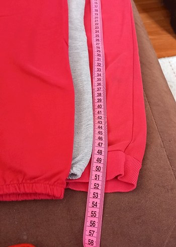 Kız Çocuk Kırmızı ve Gri Eşofman Altları - Görsel 2