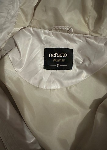 Kadın Kapüşonlu Yağmurluk - Görsel 4