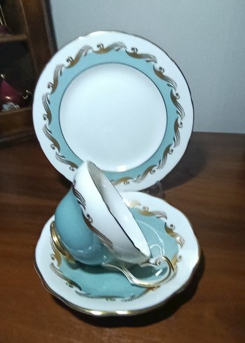 Bone China Trio Turkuaz ve Altın Detaylı Klasik Trio