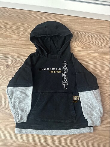 Sweatshirt