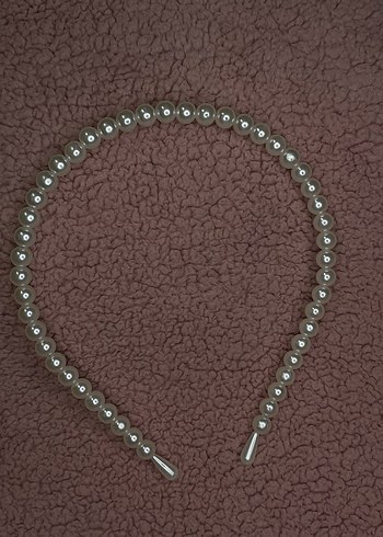 Boncuklu Bej Örgü Taç - Görsel 3