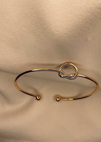 Altın Renkli Minimalist Kemerli Bileklik - Görsel 2