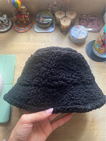 Peluş Şapka