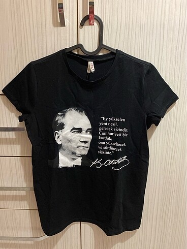 Atatürk baskılı çocuk tişörtü