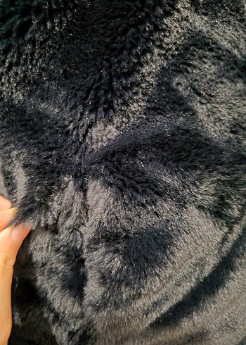 Siyah Kürk Detaylı Kadın Midi Mont - Görsel 3