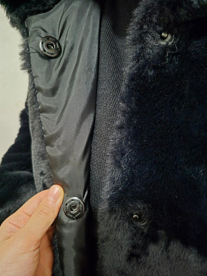 Siyah Kürk Detaylı Kadın Midi Mont - Görsel 2