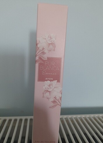 AVON PUR BLANCA ESSENCE 