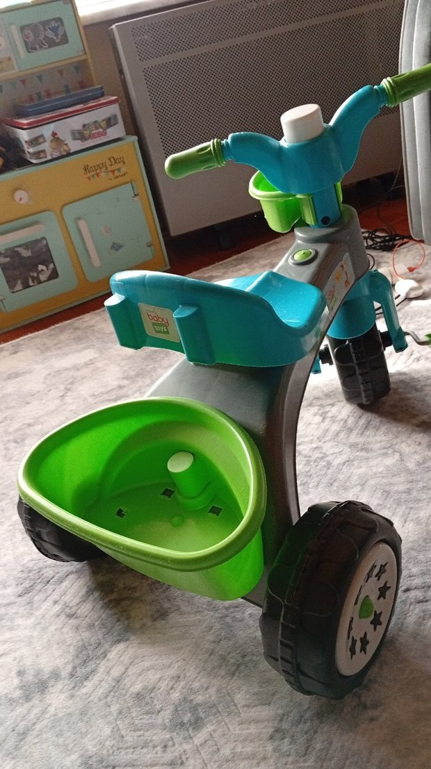 Renkli Yeşil Üç Tekerlekli Bisiklet - Görsel 3