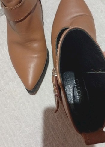 Deri Tokalı Kadın Bot - Görsel 3