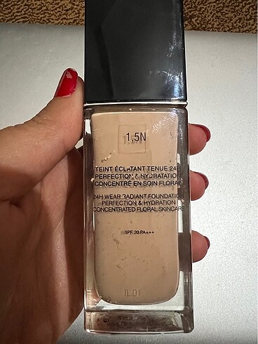  Beden Dior forever skın glow 1.5N