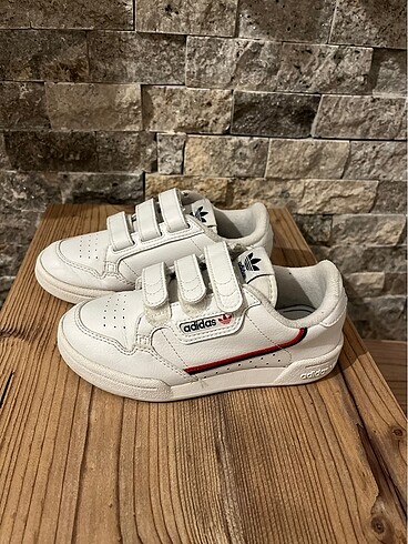 Adidas erkek çocuk ayakkabı 30 numara
