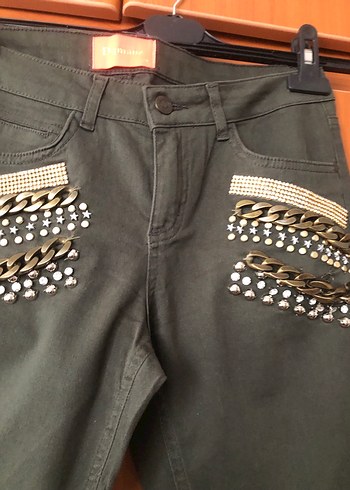 Zincir Detaylı İşlemeli Kadın Kot Pantolon - Görsel 6