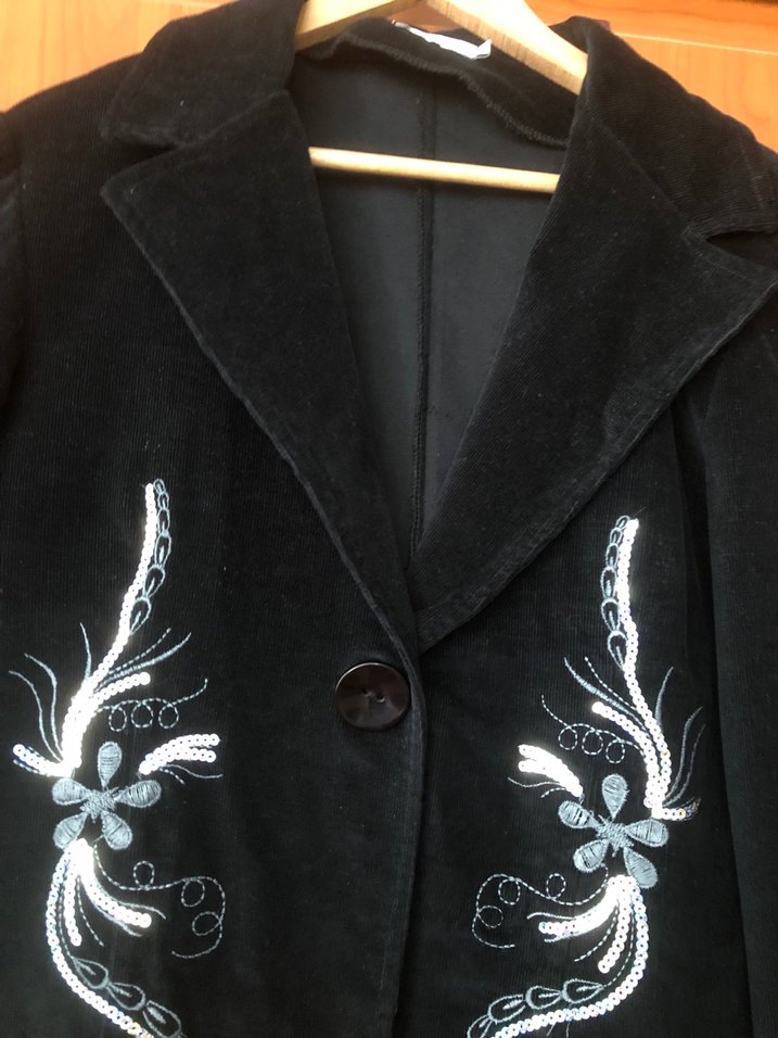 Düğmeli Siyah kadife Nakışlı Kadın Blazer - Görsel 5