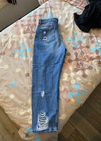 Yırtık jean 