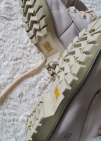 Kız Çocuk Beyaz Süet Tüylü Bot - Görsel 5