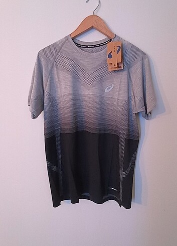 Asics T-shirt 