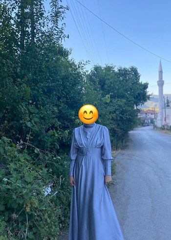 Gri saten iç göstermeyen abiye