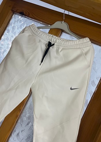 Nike l