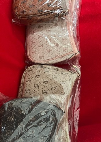 Diğer Sıfır paketli butik ürün çantalar stokta 4 rengim kaldı