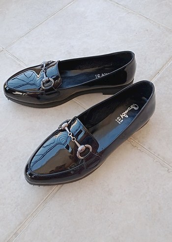 38 Beden Siyah Parlak Tokalı Stiletto Kadın Klasik Ayakkabı