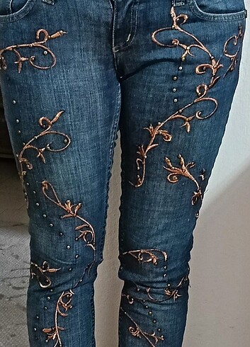 28 Beden Kadın nakışlı kot pantalon