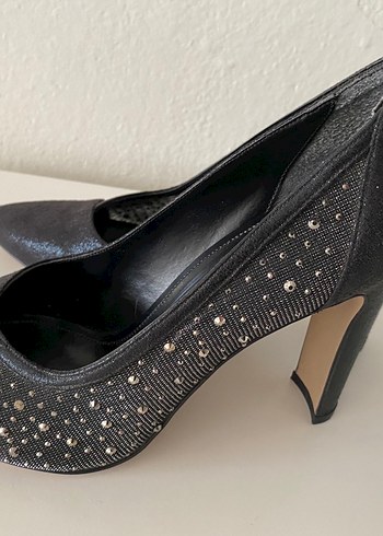 37 Beden Siyah Süet Pullu Stiletto Topuklu Kadın Ayakkabı