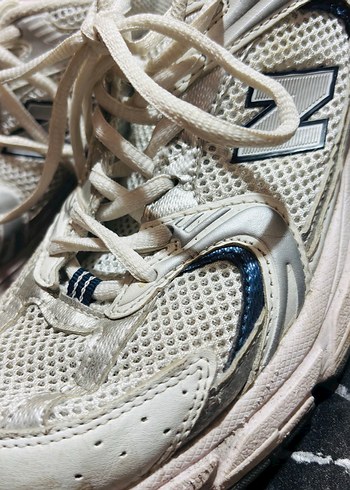 39,5 Beden beyaz Renk New Balance 530 Abzorba SporAyakkabı