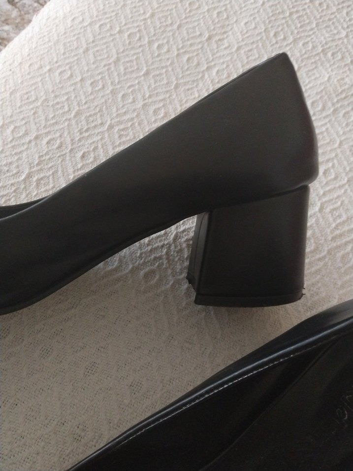 Siyah Parlak Yılan Desenli Tokalı Stiletto - Görsel 2