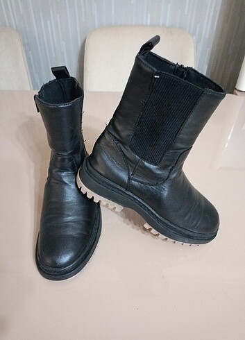 33 Beden ZARA BOT 33 NUMARA