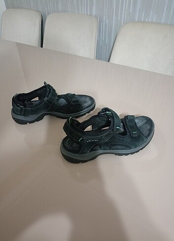 37 Beden siyah Renk ECCO ORJİNAL SANDALET 37 NUMARA UNISEX