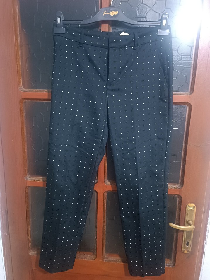 Düğmeli Siyah Puantiyeli Kumaş Kadın Pantolon - Görsel 2