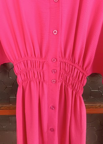 Pembe Düğmeli Uzun Kadın Elbise - Görsel 2