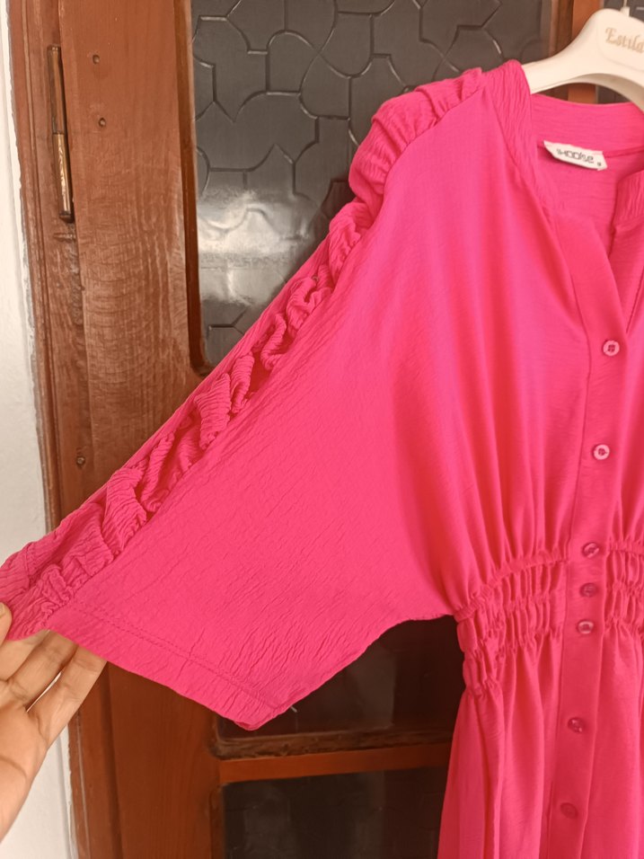 Pembe Düğmeli Uzun Kadın Elbise - Görsel 3