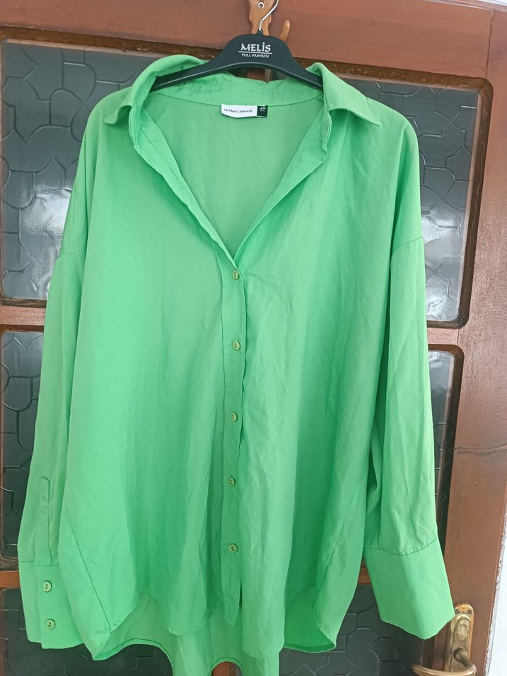 Yeşil Uzun Kollu V Yaka Kadın Gömlek - Görsel 2