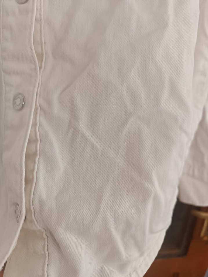 Düğmeli Beyaz Keten Kadın Gömlek - Görsel 4