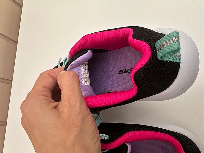 31 Beden Skechers çocuk ayakkabı