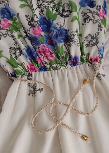 Çiçek Desenli Beyaz Uzun Elbise 
Beyaz uzun Elbise 
#kadıngiyim~ - Görsel 5