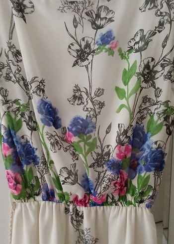 Çiçek Desenli Beyaz Uzun Elbise 
Beyaz uzun Elbise 
#kadıngiyim~ - Görsel 3