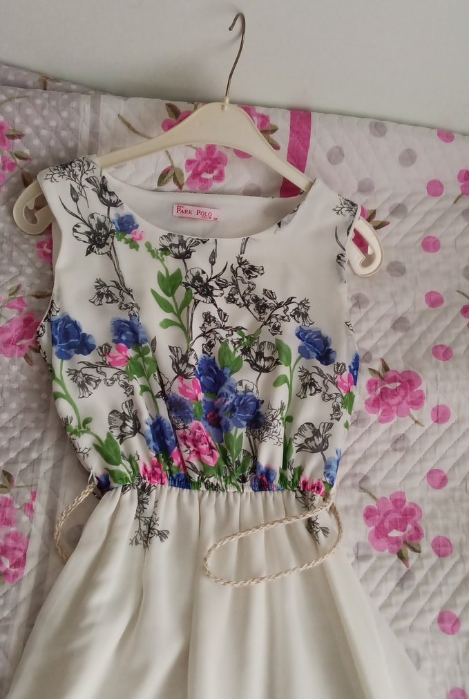 Çiçek Desenli Beyaz Uzun Elbise 
Beyaz uzun Elbise 
#kadıngiyim~ - Görsel 4