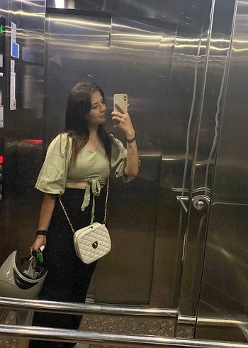 Kadın V Yaka Şeffaf Bağcıklı TAKIM - Görsel 3