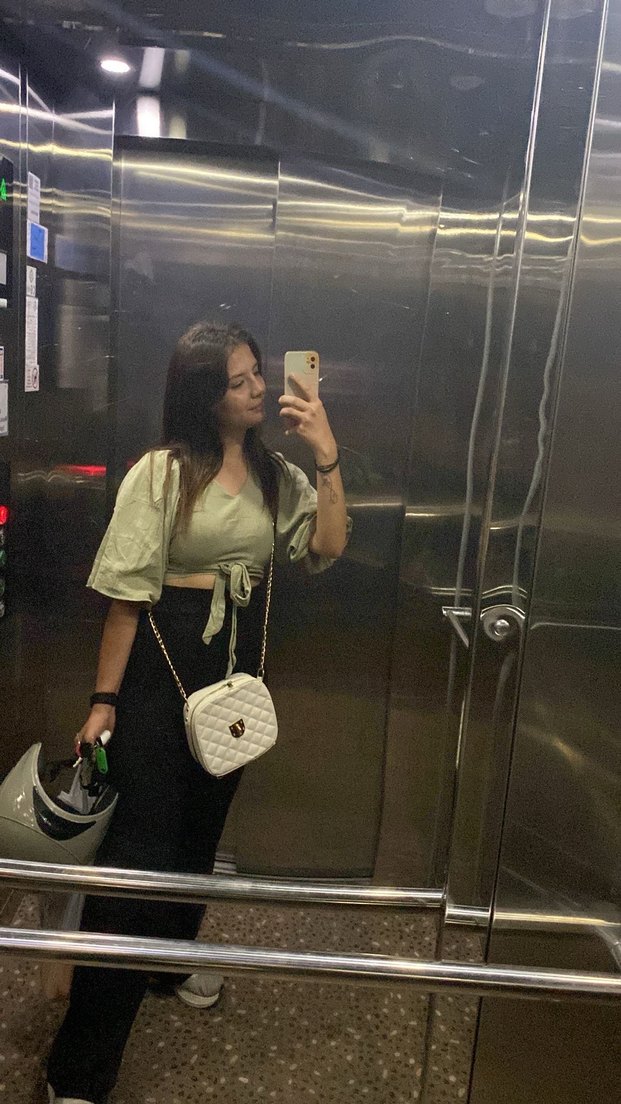 Kadın V Yaka Şeffaf Bağcıklı TAKIM - Görsel 3