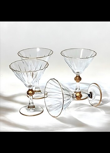 Paşabahçe Diamond 4 adet Ayaklı Martini Bardağı 