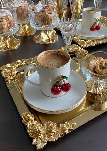 Altın Renk Parlak 4'lü Kare Tepsi Seti