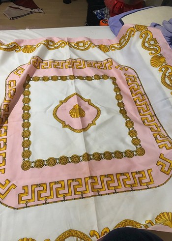 Pembe Bohem Tarzı İpek eşarp