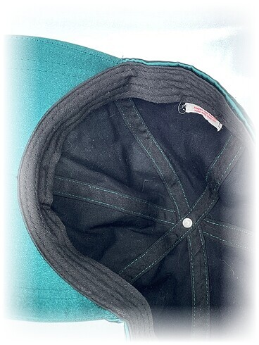 Beden PreLoved Şapka %70 İndirimli.