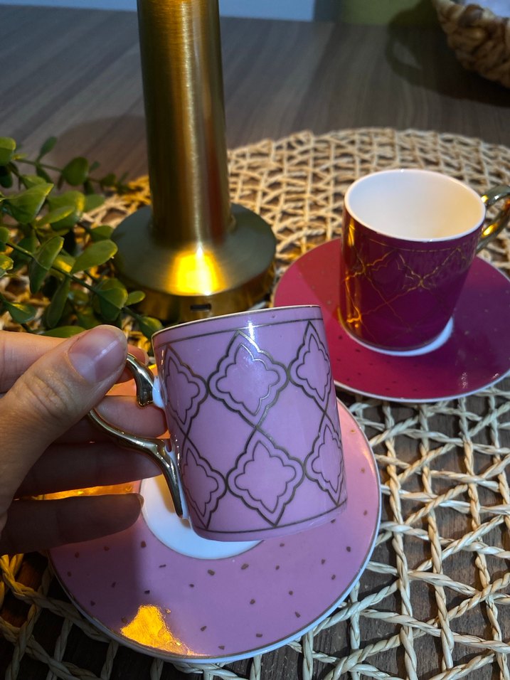 Pembe Desenli 2'li Kahve Fincanı ve Tabağı - Görsel 4